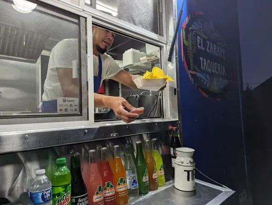 El Zarape Taqueria