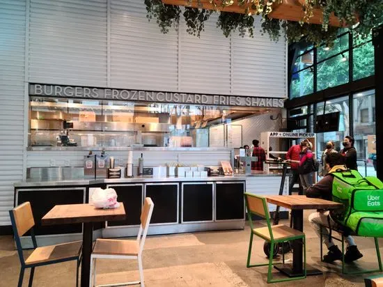 Shake Shack Downtown Los Angeles