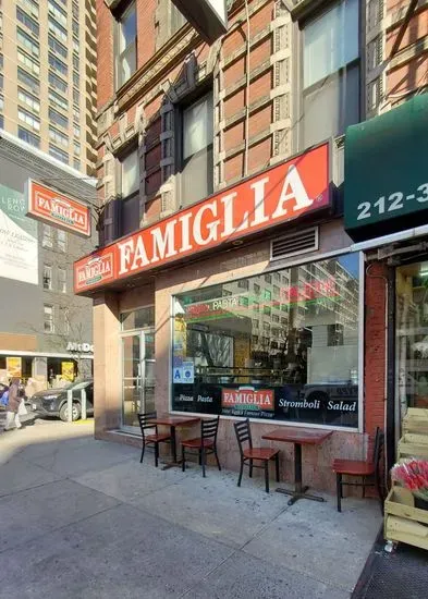 Famous Famiglia Pizzeria