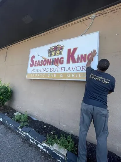 Seasoning King Sports Bar & Grill