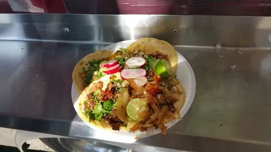 Tacos y Birria El Guero