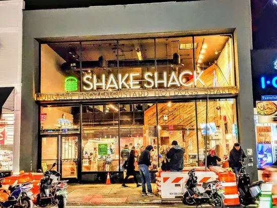 Shake Shack Forest Hills