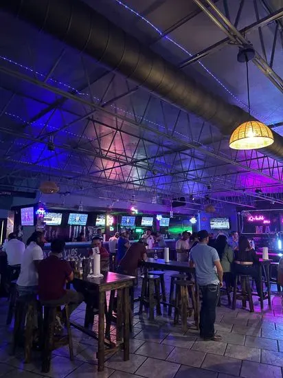 MAYA Sport Bar & Grill