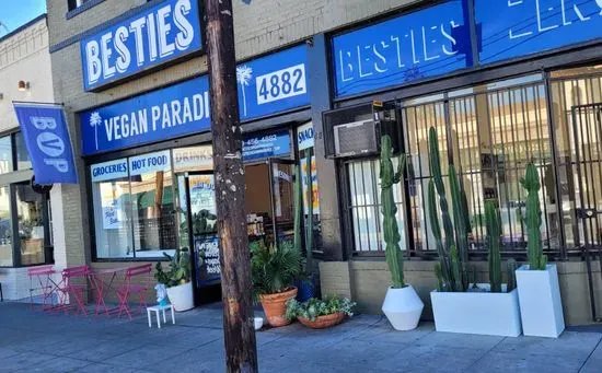 BESTIES Vegan Paradise