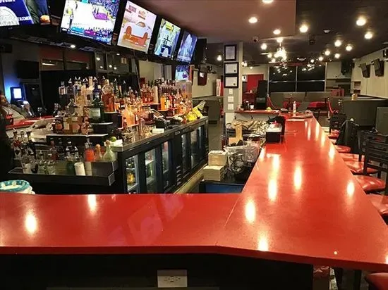 Game Tyme Sports Bar & Grill