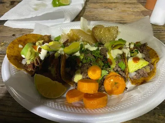 Tacos y Tortas De Cecina El Entenao