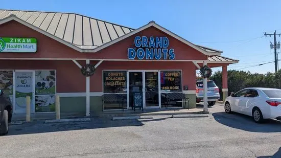 Grand Donuts