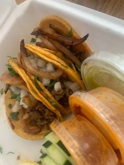 Tacos y Antojitos las Güeras