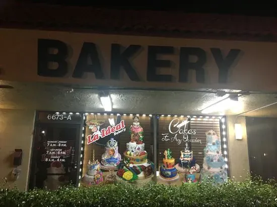 La Ideal Bakery