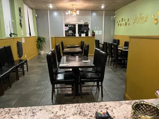 Lil Thai Place