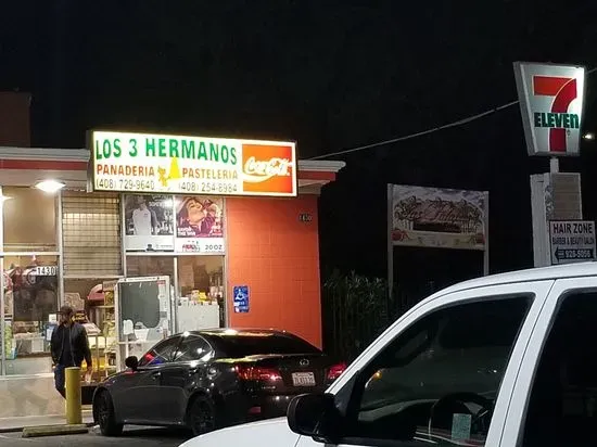 Los Tres Hermanos Bakery