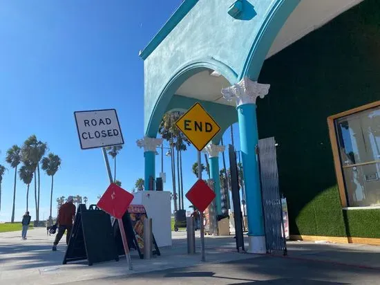 Turn Dough - Ice Cream, Chimney Cake Donut Cones, Milkshakes Venice