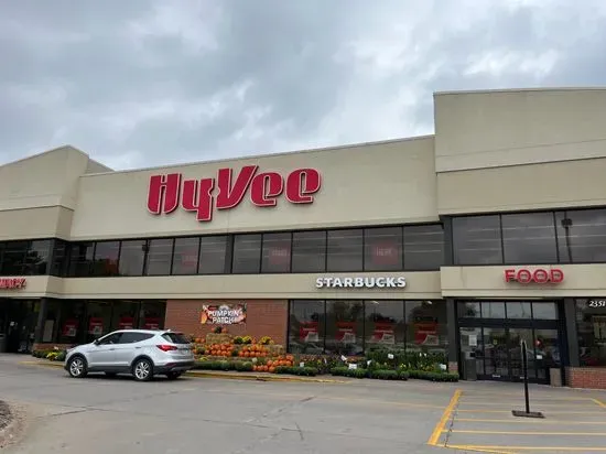 Hy-Vee Grocery Store