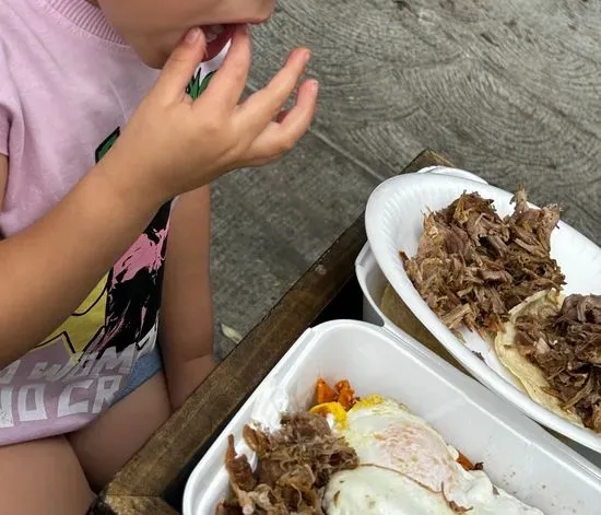 Tacos stand El Chingon