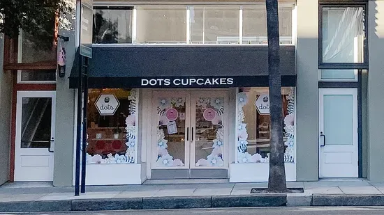 Dots Cupcakes & Cafe