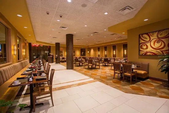 Marcelos Bistro, in the Florida Mall Hotel