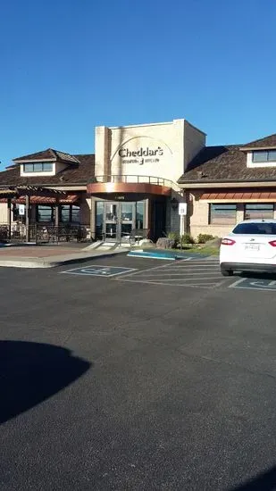 Cheddar's Scratch Kitchen