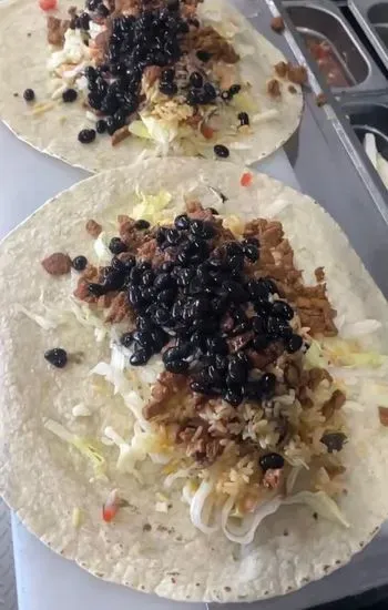 Tacos y pupusas Estrellita