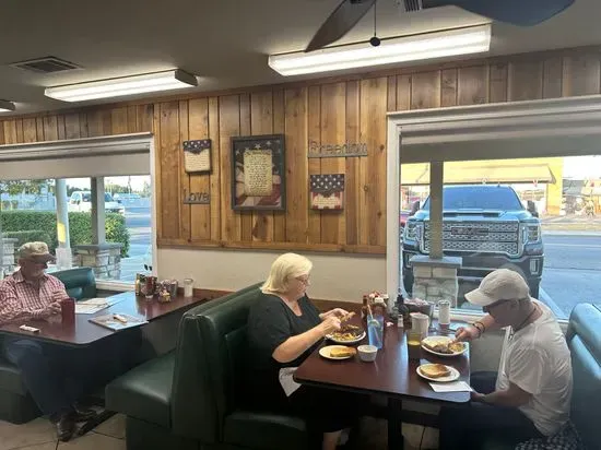 Granny's Country Cafe