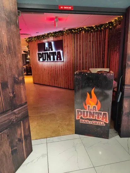 La Punta Bar & Grill