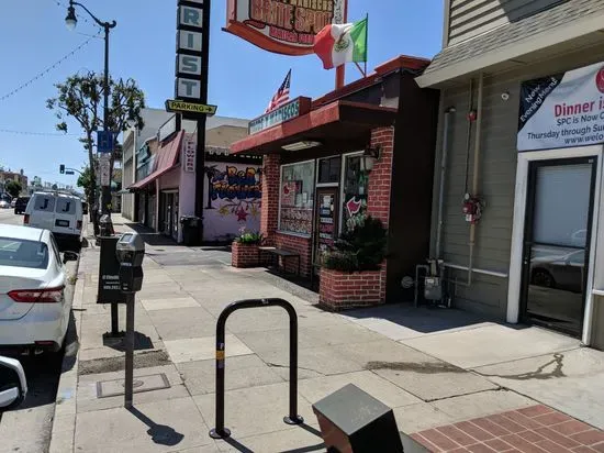 Tacos Y Mariscos