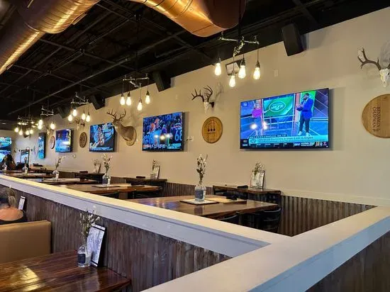 Barrel & Bones Craft Bar and Smokehouse