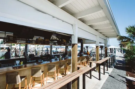 Salty Oyster Dockside Bar & Grill