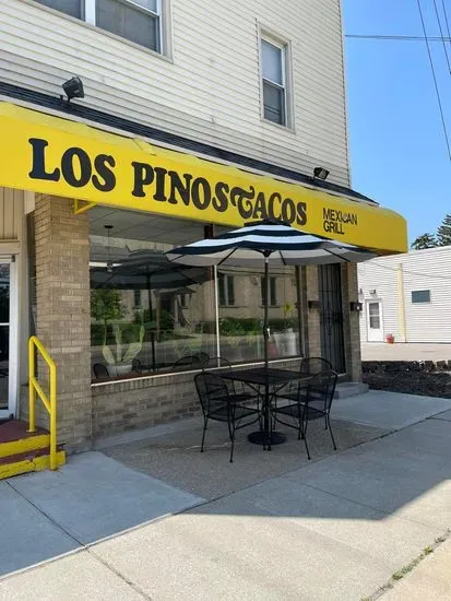 Los Pinostacos Mexican Grill