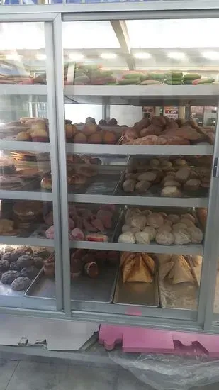 Panaderia La Reina