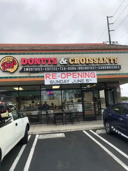 Dey's Donuts & Croissants