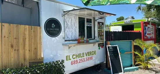 El Chile Verde Mexican Food