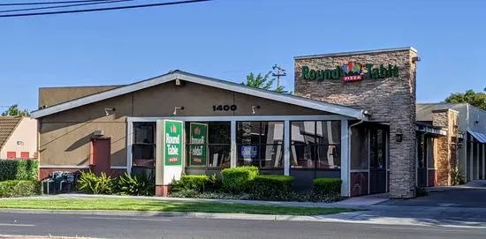 Round Table Pizza