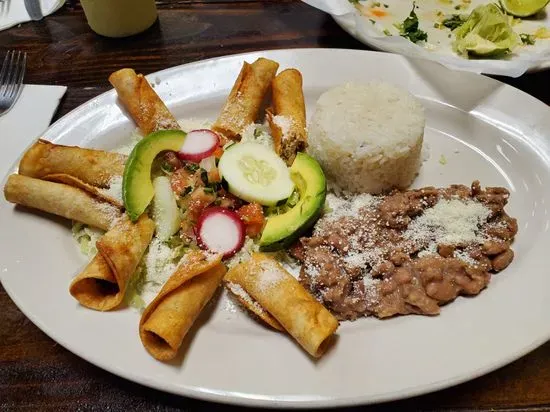 La Placita - Latino Grocery Store