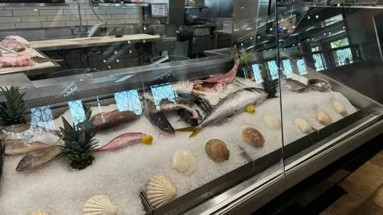 San Pedro Fish Market - Long Beach