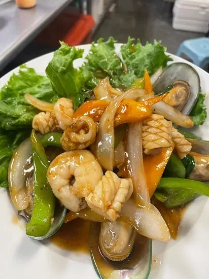 Kham Koon Thai Restaurant & Lunch Buffet