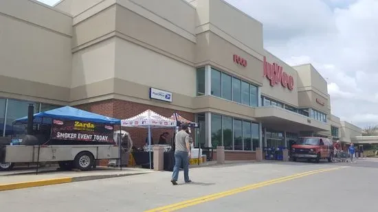 Hy-Vee Grocery Store