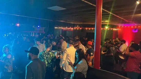 PURA VIDA BAR