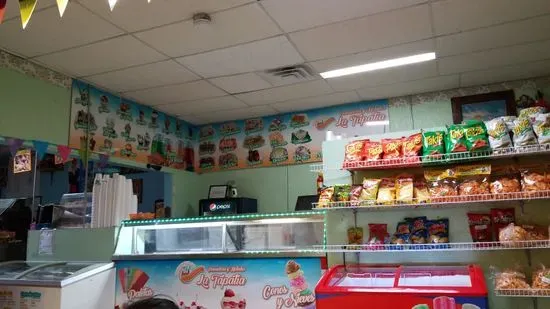 Panaderia y Helados La Tapatia