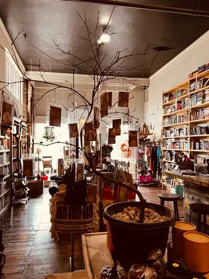 Midge & Millie's Coffee Shop and Booksellers