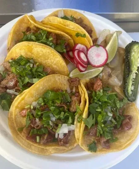 Juquilita tacos y fruta