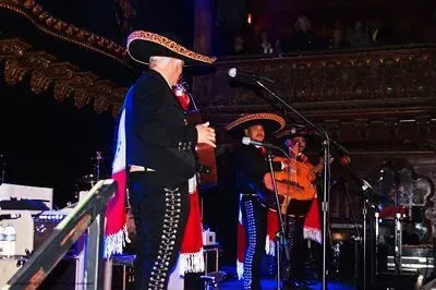 Mariachi Trio Sol de America