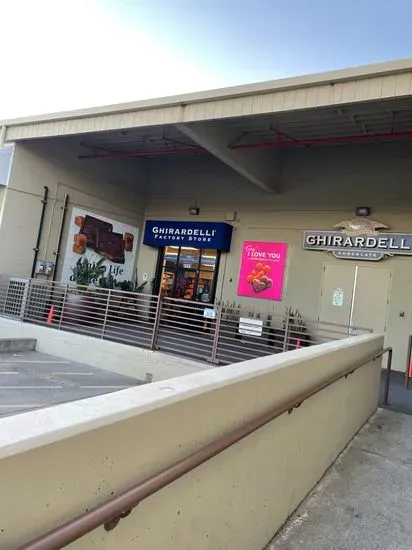 Ghirardelli Ice Cream & Chocolate Factory Outlet