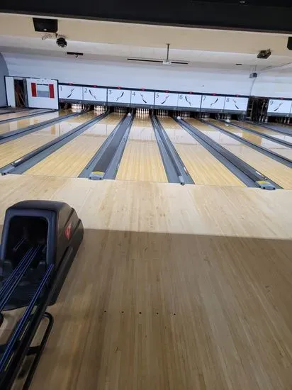 Riverside Lanes