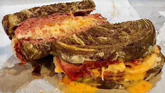 Booby's Bar and Sandwich