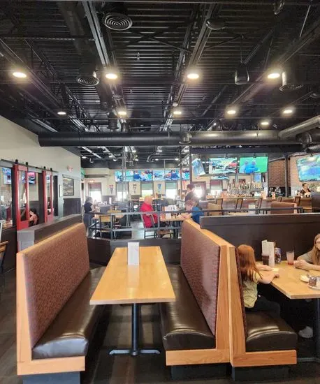 Boston's Restaurant & Sports Bar