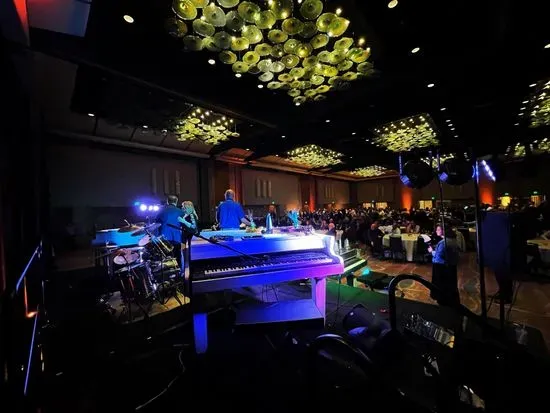 Dueling Pianos® Official 4 Grands 8 Hands Dueling Pianos Road Show