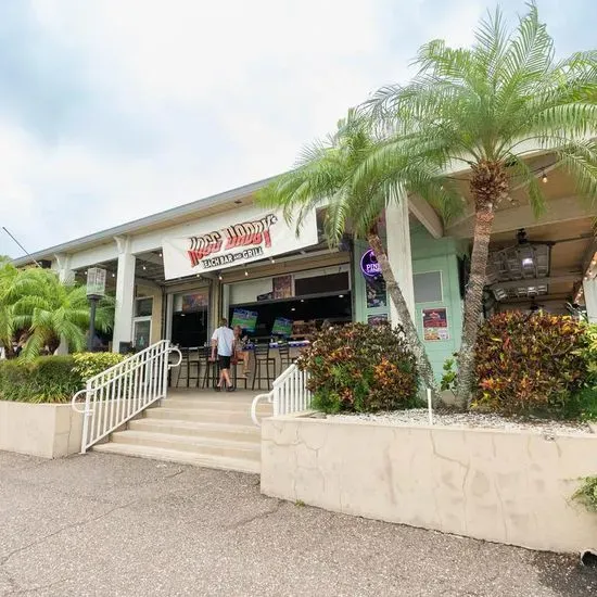 Hogg Daddy's Beach Bar & Grill