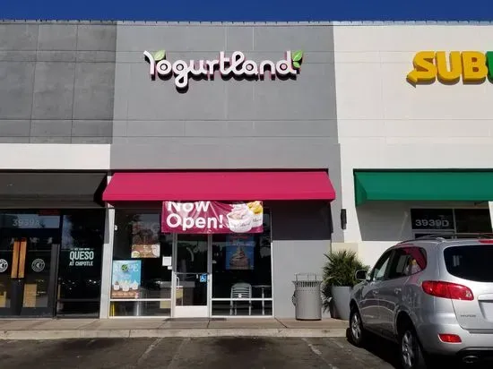 Yogurtland Los Angeles