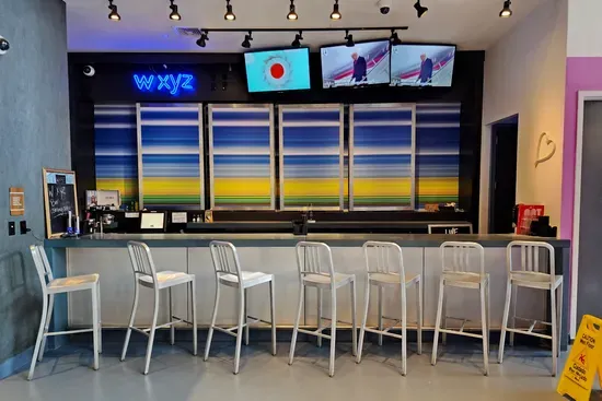 WXYZ Bar Aloft Brooklyn