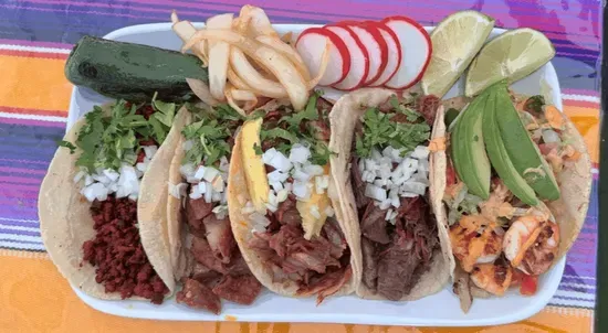 LOS TACOS DE MI TIERRA